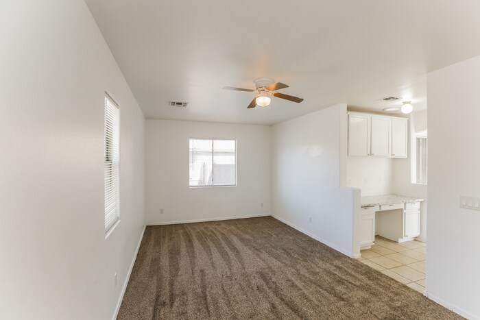 Building Photo - 2241 S 85th Dr