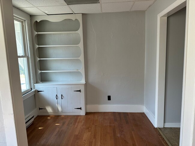 Building Photo - 11 LLC-93 Sailly Avenue