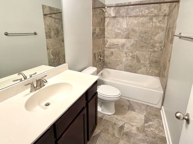 Building Photo - ShinaultCove4049