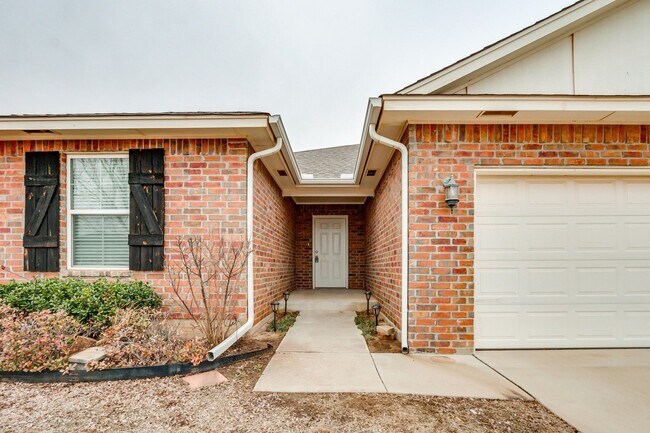 Building Photo - 3 Bed in Piedmont