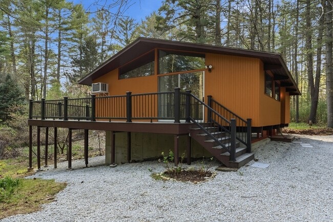 Building Photo - 234 Tophet Rd