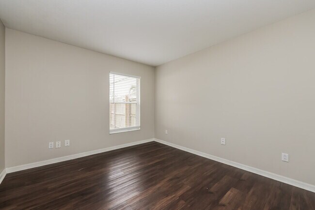 Building Photo - 29613 Morningmist Dr