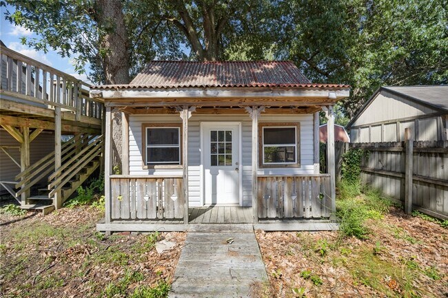 Building Photo - 1204 Fontana Ave