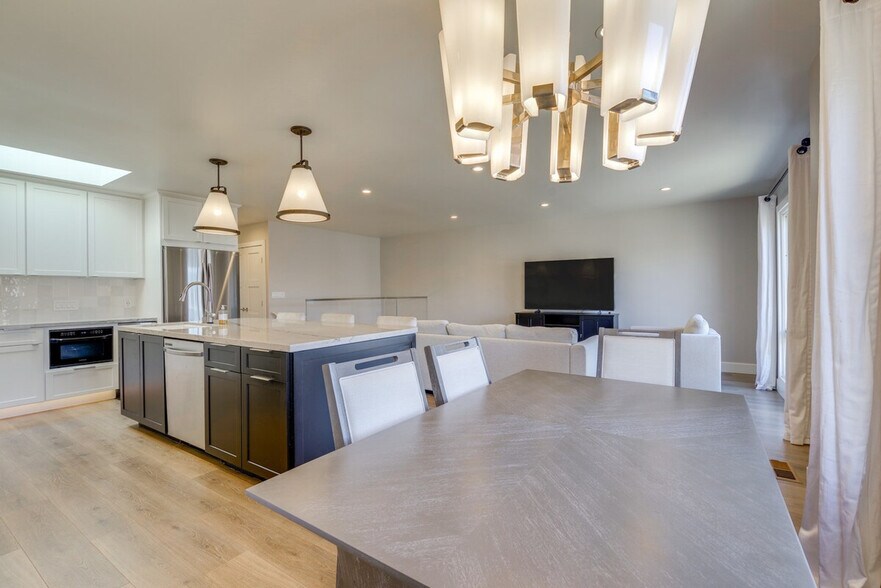 Building Photo - 1770 48th Ave