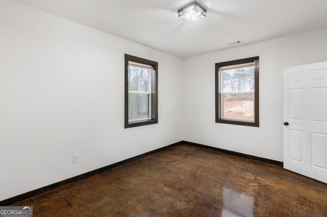 Building Photo - 620 Stiles Rd