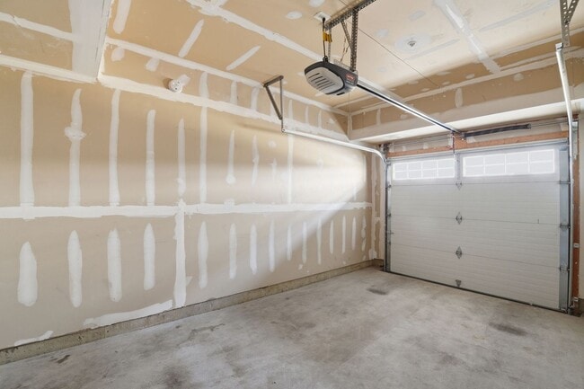 Building Photo - Experience refined, contemporary living in this nearly new residence designed for both comfort an...