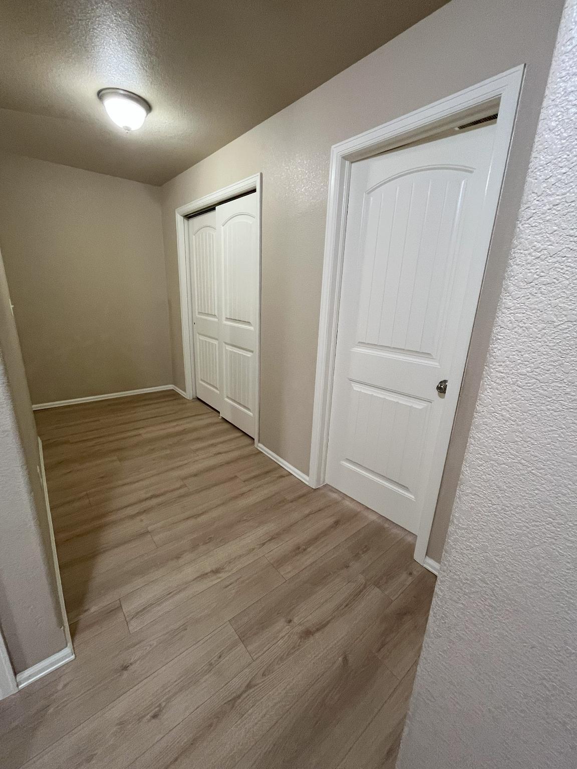 upstairs hall and landing - 3070 Harpy Grove