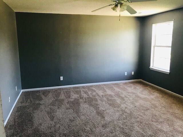 Building Photo - Lovely home in St James Estates