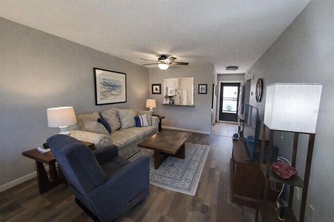 Building Photo - 1391 Mission Hills Blvd