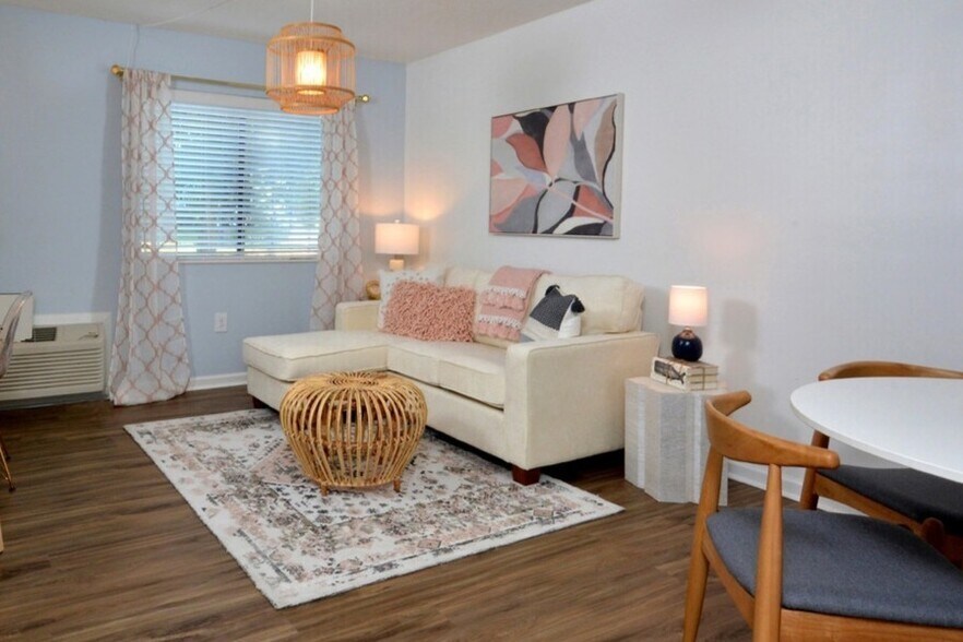 Capital Flats & Magnolia Square Apartments 500 E Hargett St Raleigh