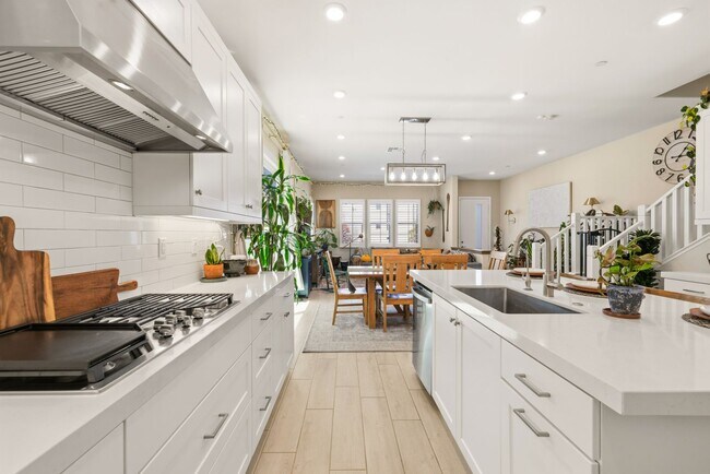 Building Photo - 27233 W Red Willow Ct