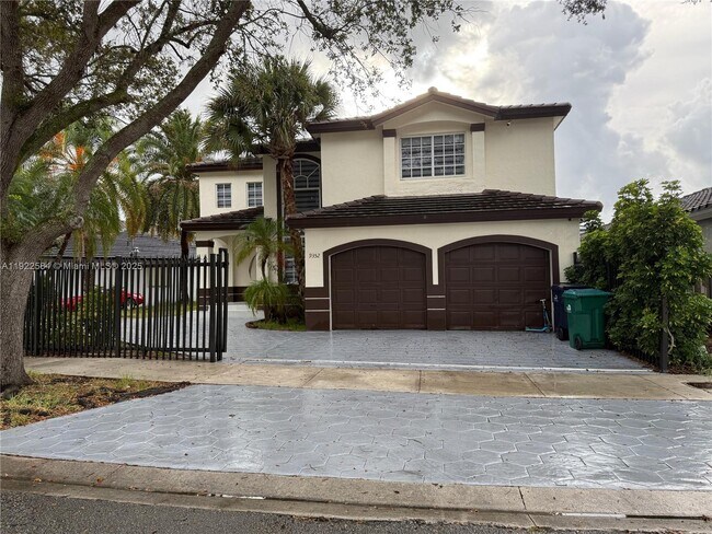 Building Photo - 9352 SW 155th Ave