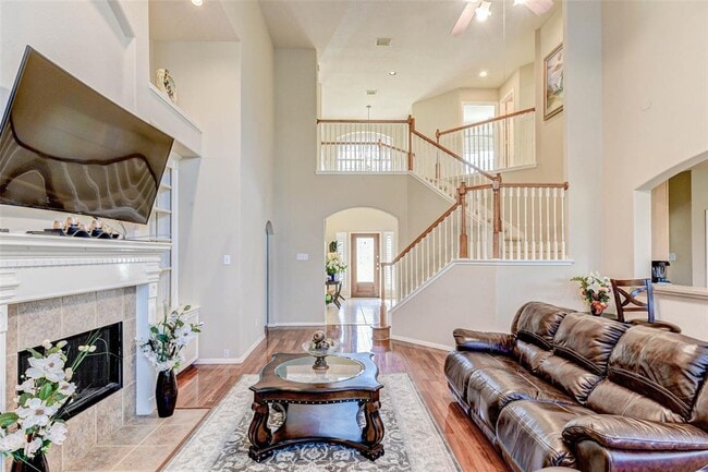 Building Photo - 1138 Jasons Bend Dr