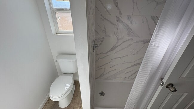 Building Photo - Brand New Beautiful 3 Bedroom Home for Rent in Adelanto