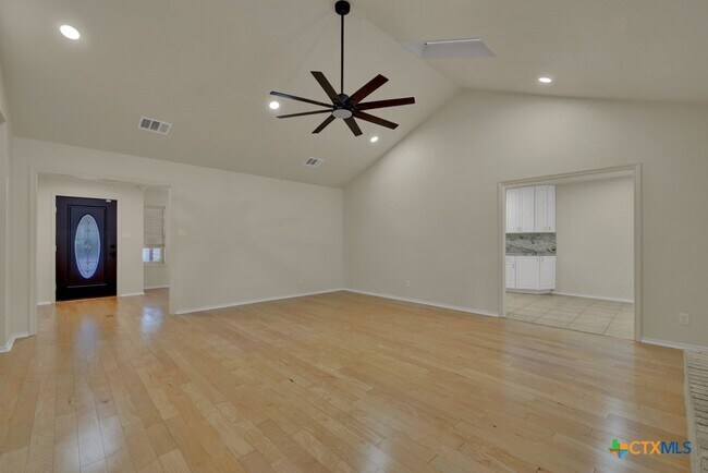 Building Photo - 1260 Flaming Oak Dr