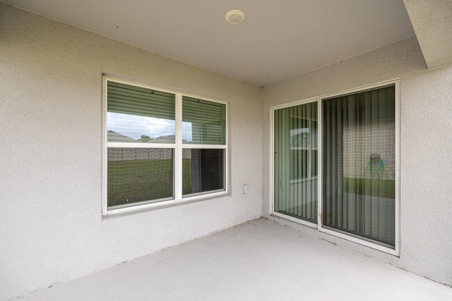 Building Photo - 8904 SW 50th Ter