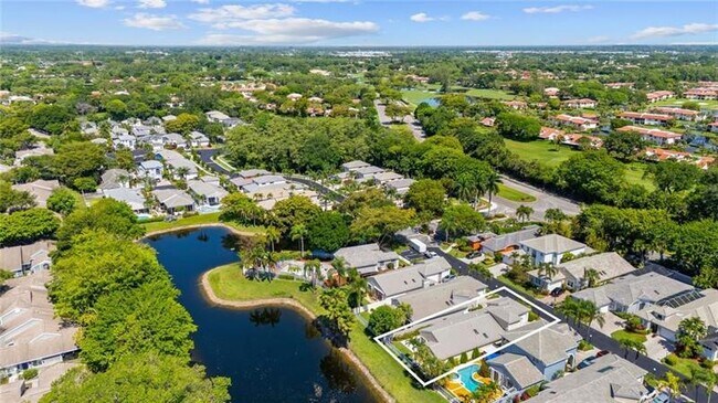 Building Photo - 8170 Hampton Wood Dr
