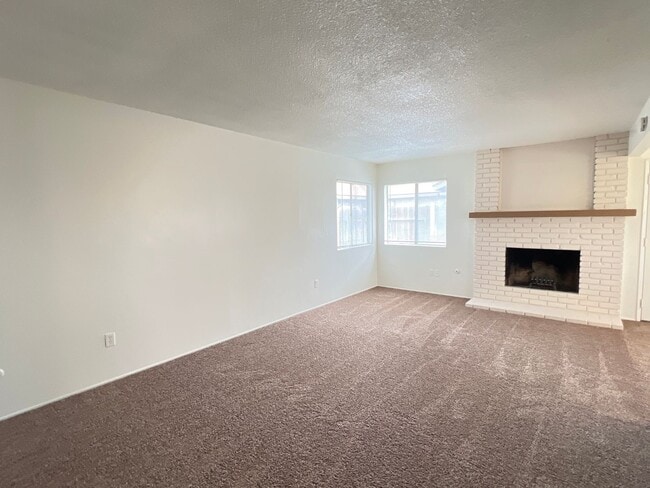 Building Photo - 7mct4712