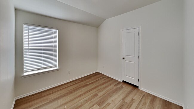 Building Photo - LUXURY BRAND NEW 3 Bedroom 2 Bath Duplex in Piedmont Schools (Neighborhood Park)