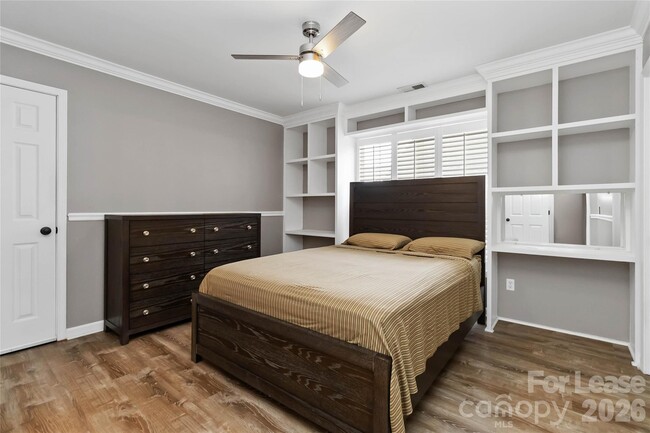 Building Photo - 11420 Mangla Dr