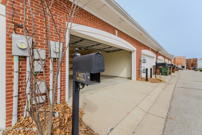 Building Photo - 9312 Norton Commons Blvd