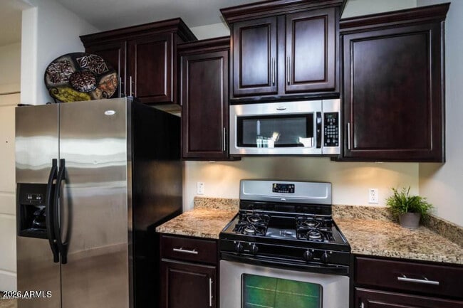Building Photo - 945 E Playa Del Norte Dr