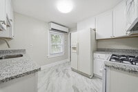 Building Photo - 609 Baldwin Ave