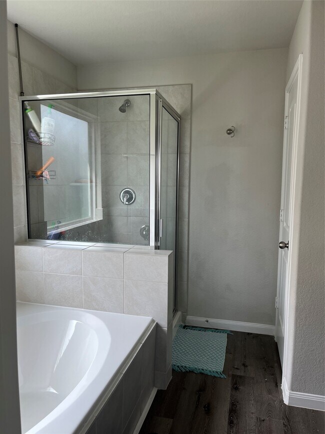 Building Photo - 3302 Alberelli Dr