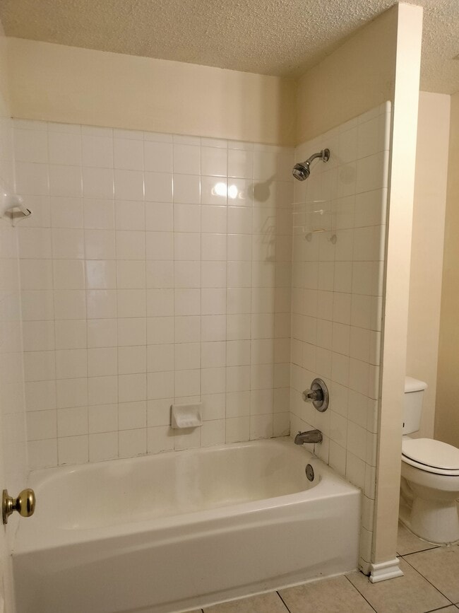 Building Photo - 1888 Helen Ln