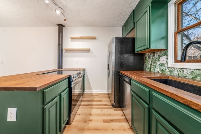 Building Photo - Fully Renovated Reynoldsburg Home