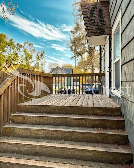 Building Photo - Charming 3BR Home with Spacious Yard & Bonus Living Space! $200.00 OFF 2nd Month Rent!!