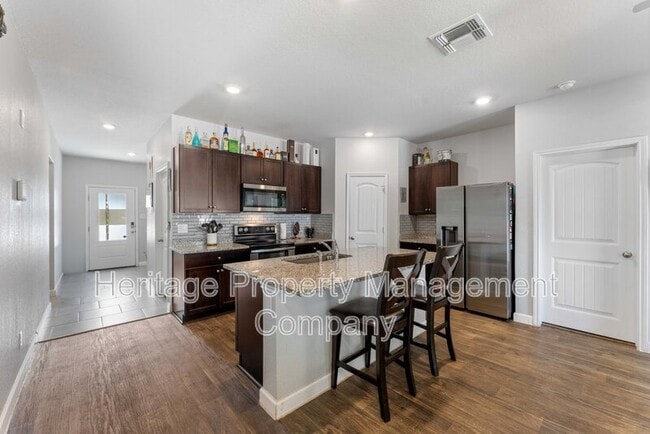 Building Photo - 829 Margay Lp