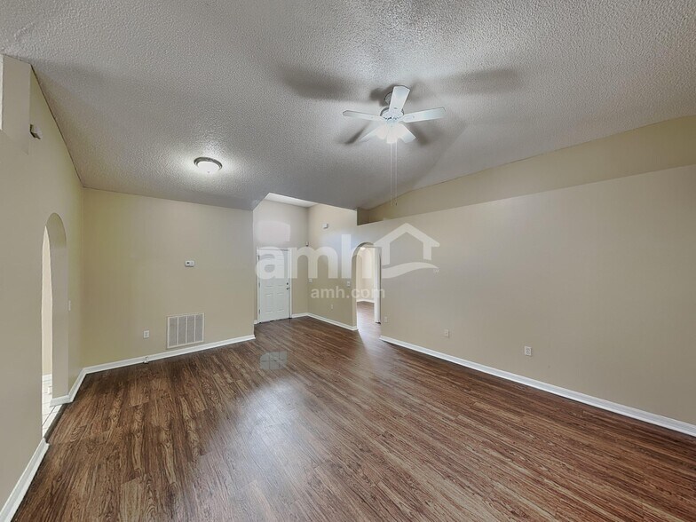 Building Photo - 11323 Camus Ln