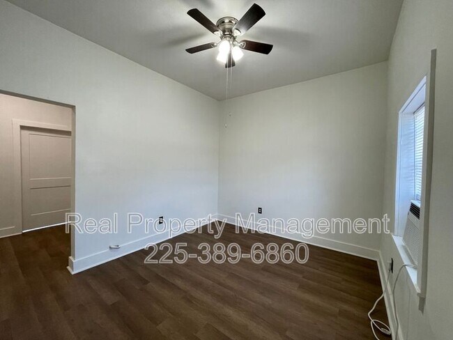 Building Photo - 38294 1494