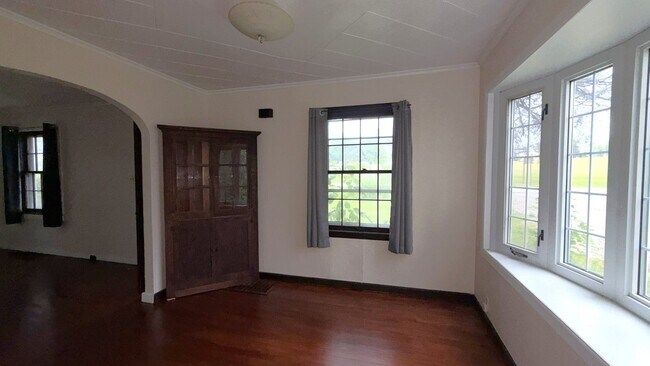 Building Photo - Charming Home in the Heart of OMP Wine Country
