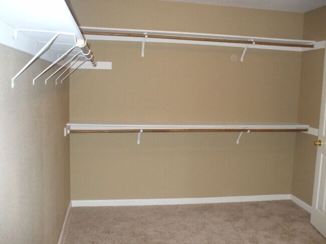 Building Photo - Swan Lake - Gated in Granite Bay