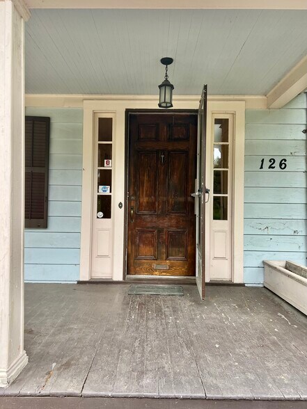 Building Photo - 126 Hooker Ave