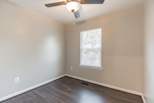 Building Photo - 1652 Willowwood Ct