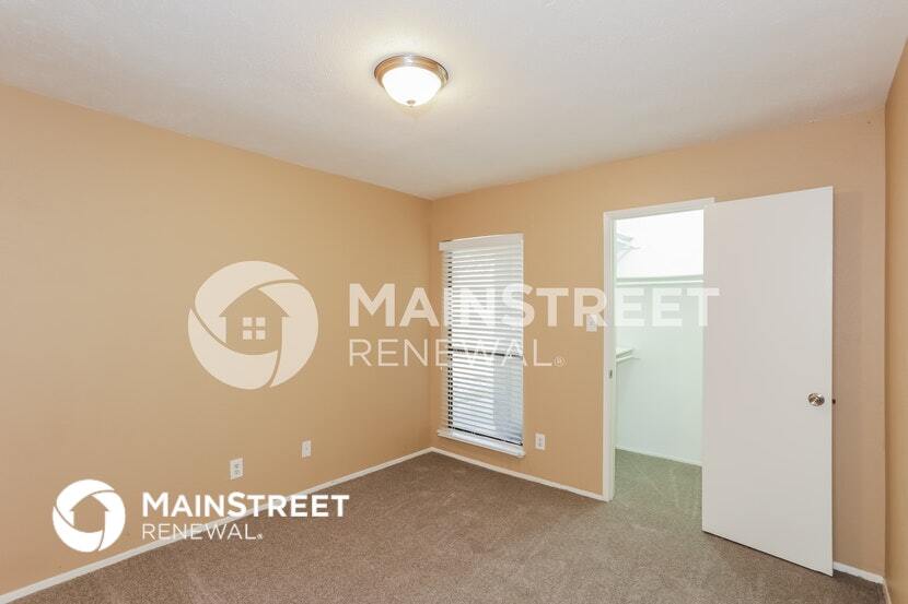 Building Photo - 6515 Forestview Dr