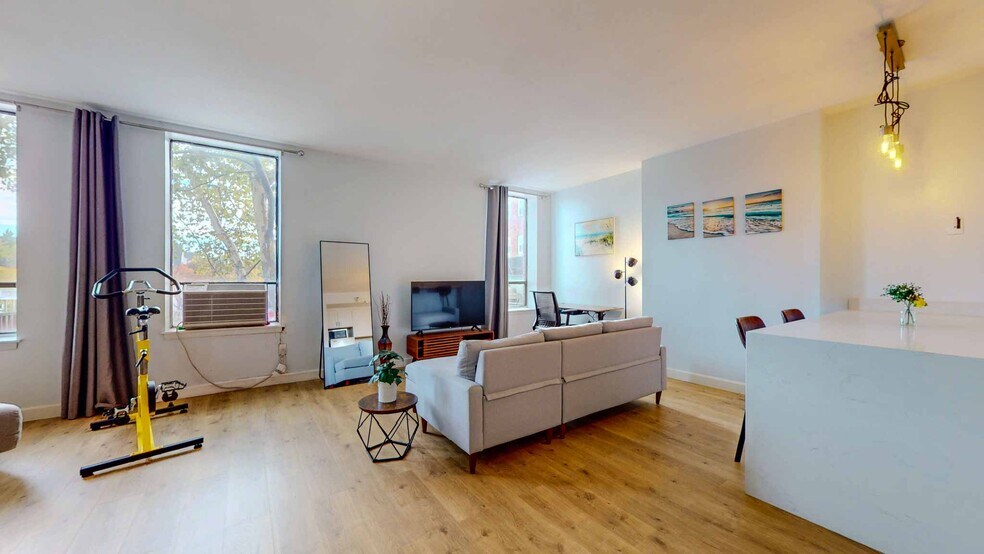 Building Photo - 94 Washington St