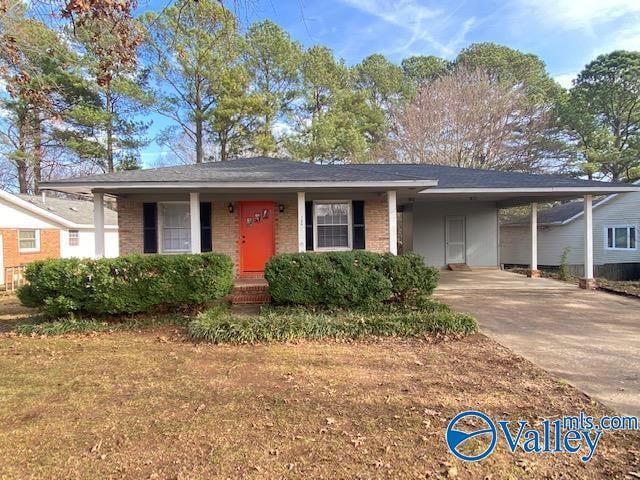 Building Photo - 706 Larry Dr