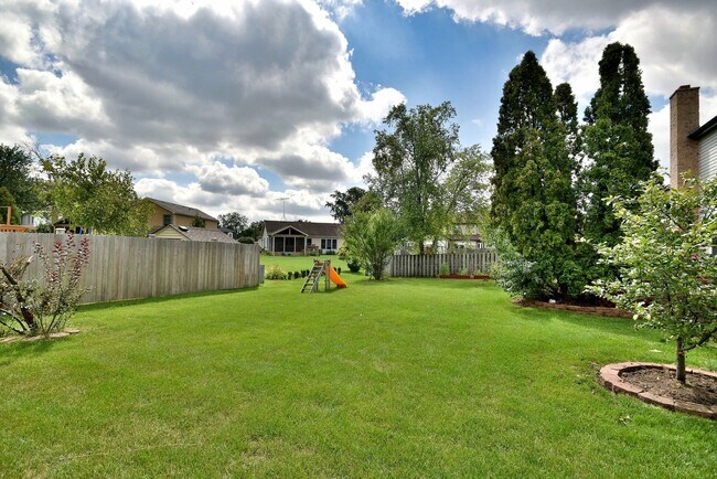 Building Photo - 1557 Scottdale Cir