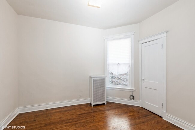 Building Photo - 6147 S Champlain Ave