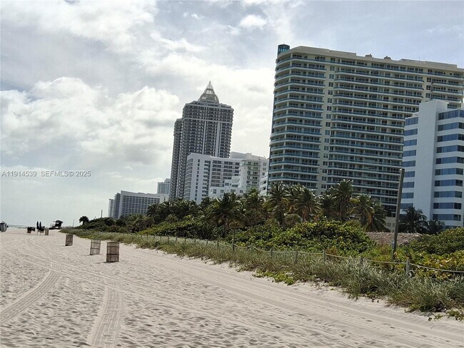 Building Photo - 5161 Collins Ave