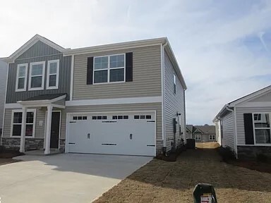 Building Photo - 11 Chalet Ct