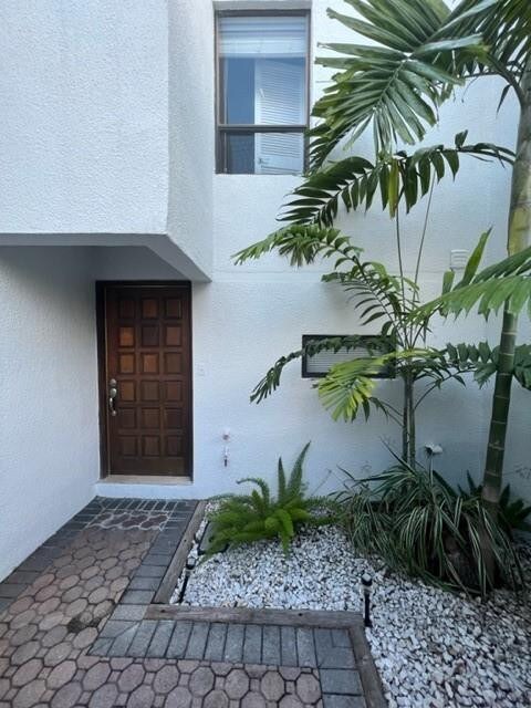 Building Photo - 2180 Brickell Ave