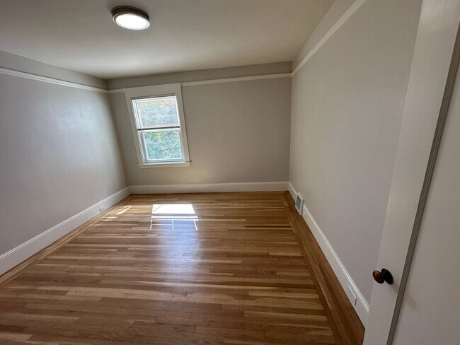 Building Photo - 3585-3587 Pierce Street (1332r)