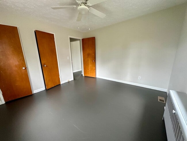 Building Photo - Green Twp- Cozy 2 Bed 1 Bath