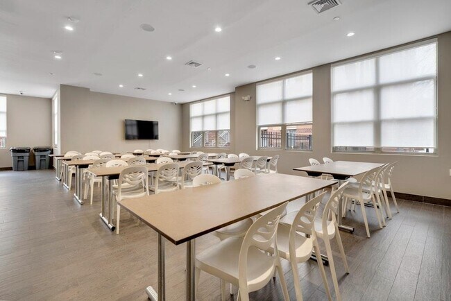 Building Photo - 26 Ave at Port Imperial