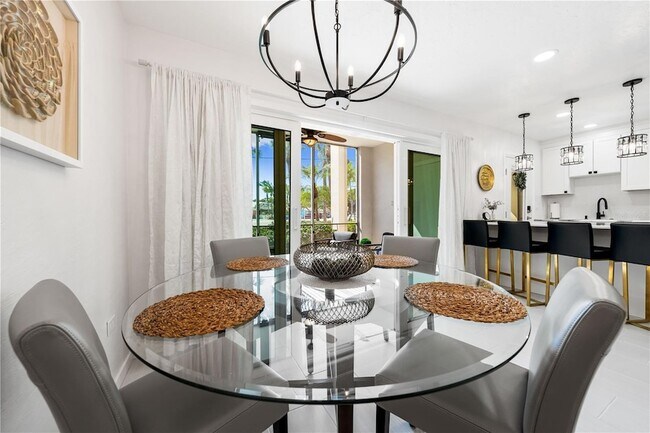 Building Photo - 137 Avenida Messina